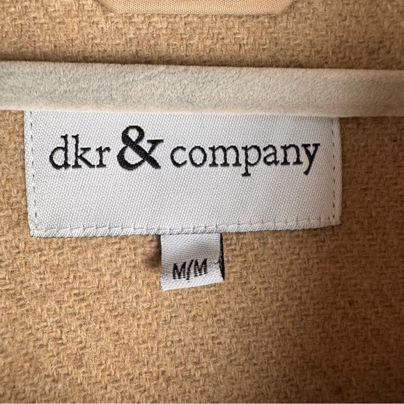 DKR & Company Women’s Shirt Outdoor Size M Button Down - Picture 9 of 9